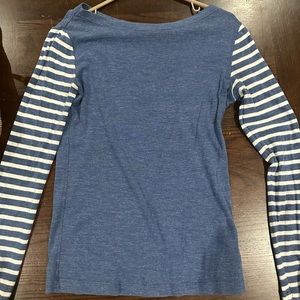 Long sleeve Gap women’s tee. Very soft, size medium
